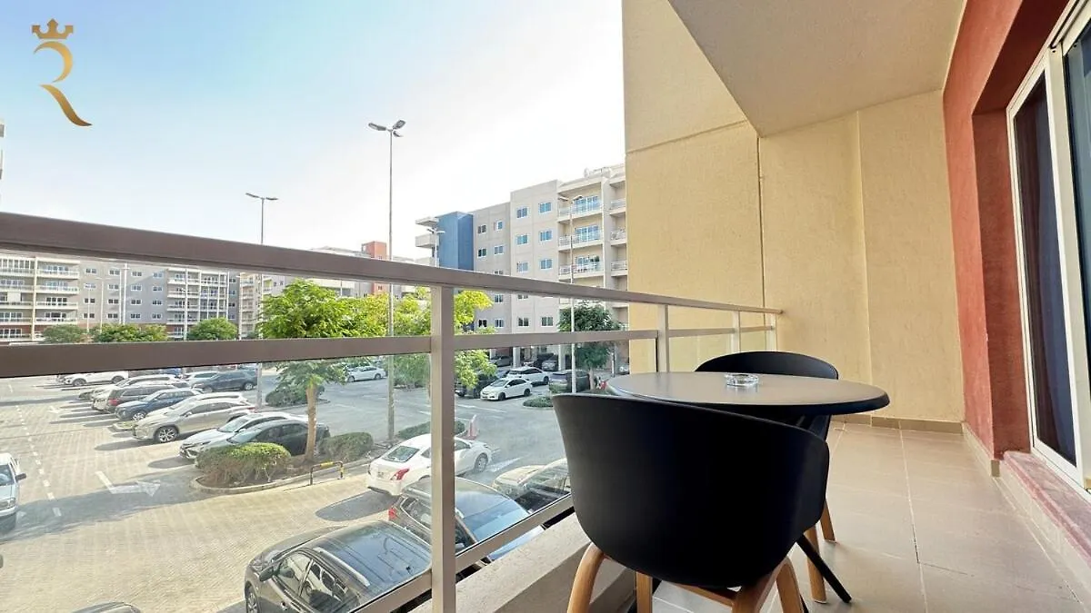 Al Reef Retreat Your 1Br Sofa Beds, Pool And Gym