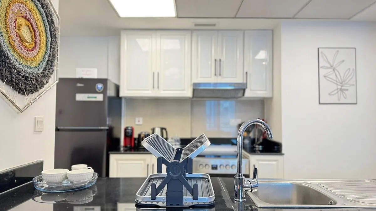 דירה Al Reef Retreat Your 1Br Sofa Beds, Pool And Gym איחוד האמירויות הערביות