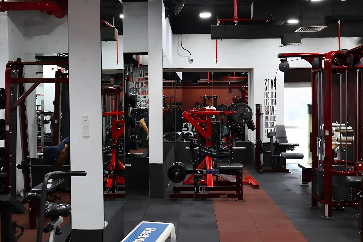 Al Reef Retreat Your 1Br Sofa Beds, Pool And Gym